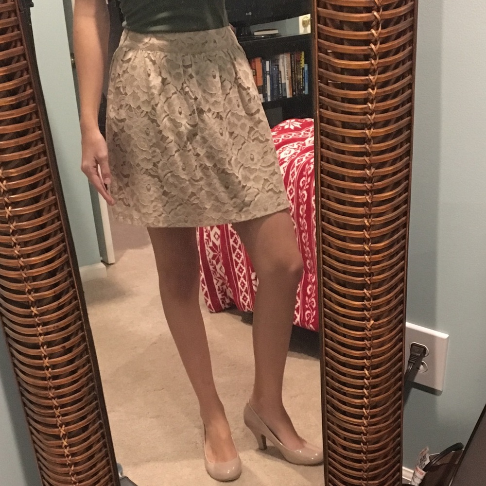 Lace skirt